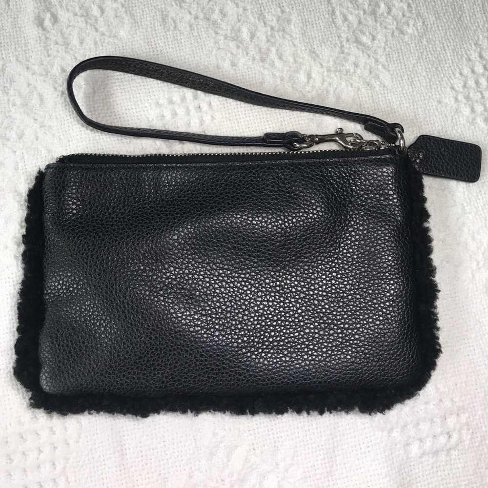 Black Coach Wristlet💕 - Picture 4 of 4